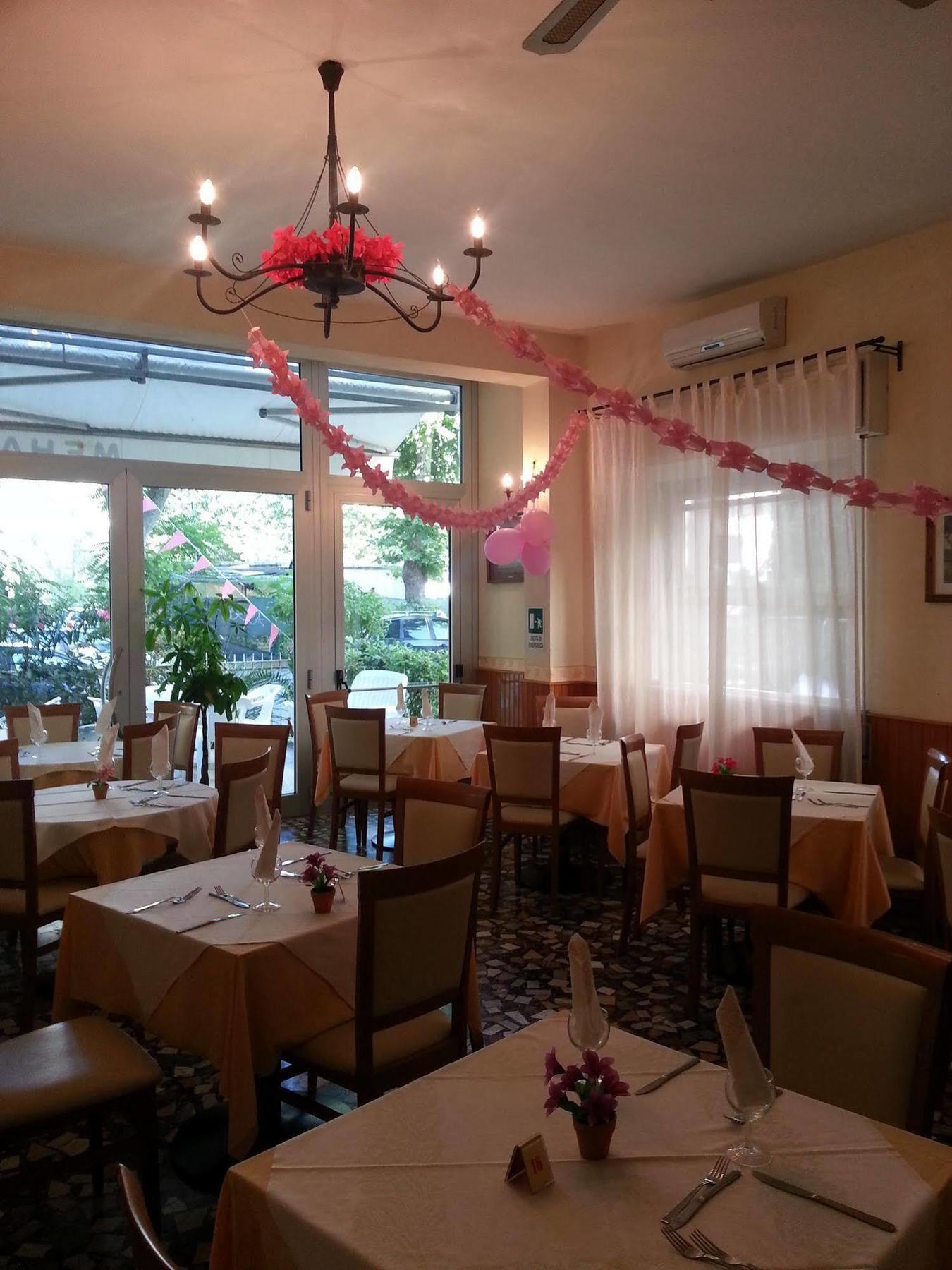 Mehari Rimini - Family Hotel Bagian luar foto